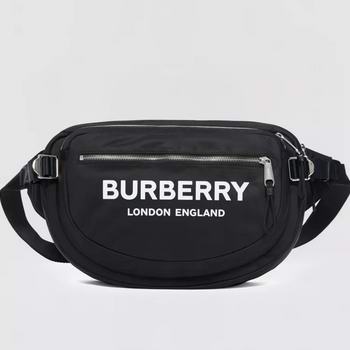 新款加入！Burberry 巴宝莉 年度大促！精选风衣、羽绒服、围巾、美包等5折起！T恤 230加元、格子衬衣270加元