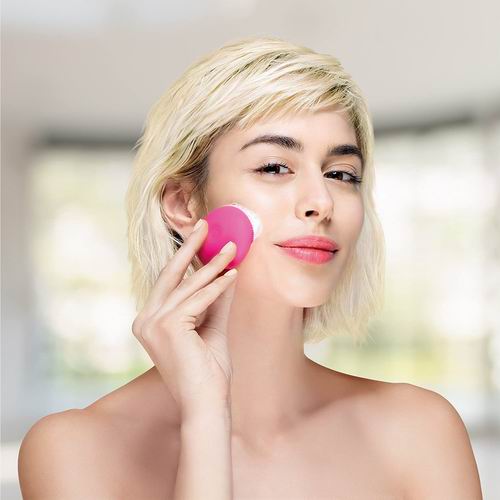  FOREO Luna Play Plus便携式洁面刷 31加元（6色），原价 49加元