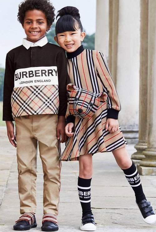  Burberry 巴宝莉精选儿童T恤、风衣、连衣裙、双肩包 5折起+包邮无关税！