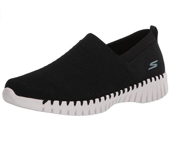  Skechers GO Walk 女士休闲鞋 37.66加元（6码），原价 95加元，包邮