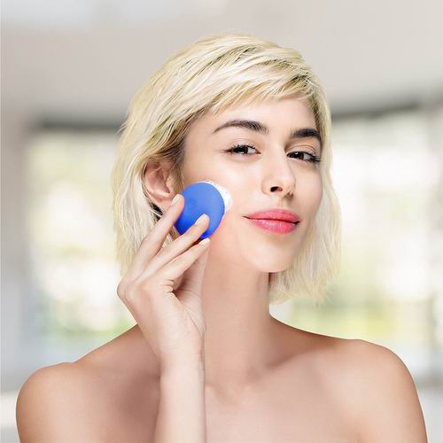  FOREO LUNA play 便携式洁面刷 29.99加元，原价 49加元