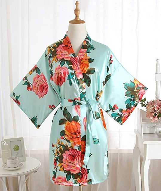  Luxurysmart 仿真丝牡丹花卉和服式睡衣 19.99-20.99加元，4色可选