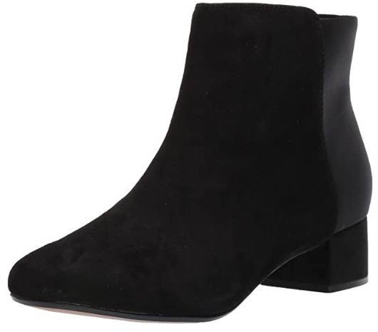  Clarks Chartli Valley 女士麂皮短靴 63加元（8.5码），原价 140加元，包邮