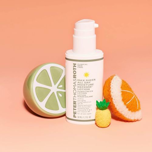  Peter Thomas Roth 彼得罗夫 轻盈防晒乳SPF30   41.97加元，原价 54.78加元，包邮