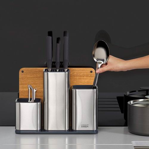  Joseph Joseph 95026 不锈钢厨房用具刀架+切菜板套装 81.97加元，原价 97.41加元，包邮
