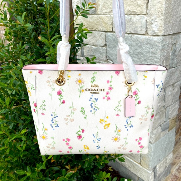  Coach Outlet精选手袋、鞋靴、服饰3折起+额外8.5折+包邮无关税！乐福鞋 $34.42、公文包$198美元