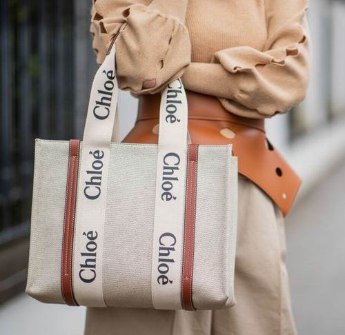  网红爆款Chloe Woody大号Logo托特包 实用又时尚 1053.5加元（原价 1505加元）+ 包邮！