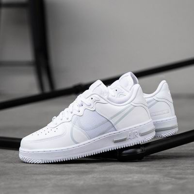  万年不打折！NIKE Air Force 1 React女士经典小白鞋 6.9折 109加元，原价 160加元，包邮