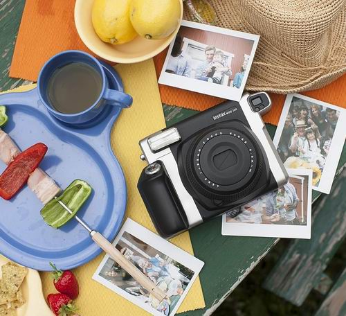  Fujifilm 富士 instax Wide 300 复古宽幅拍立得相机 119.99加元（原价 139.99加元）！文青少女感配色很想要！