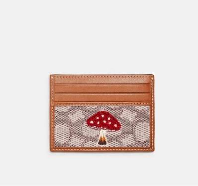  Coach 蘑菇刺绣提花卡包  80.5加元（原价 115加元）+包邮！