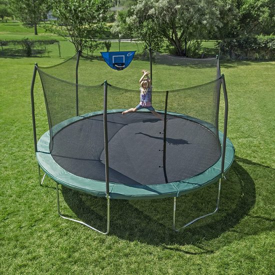  近史低价！Skywalker Trampolines 15英尺带保护罩+篮球框 封闭蹦床6.4折 316.95加元包邮！