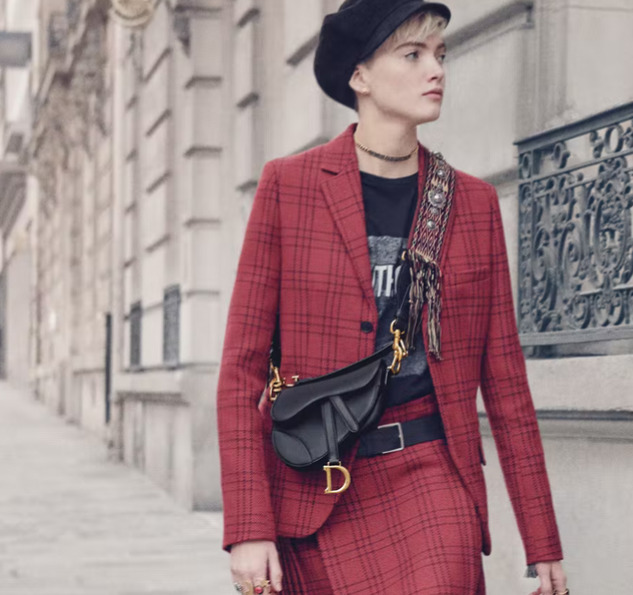  DIOR 男女均可 迷你马鞍包 3526加元（官网价3950加元）