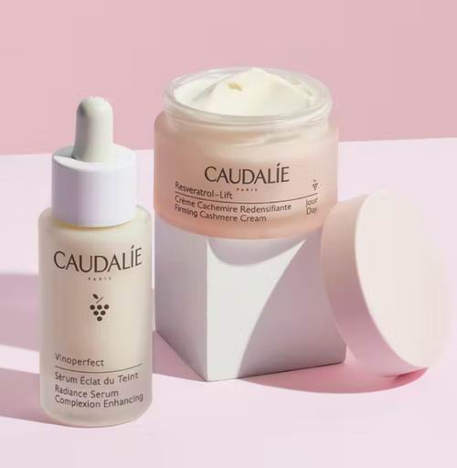  Caudalie正装美白淡斑精华+紧致日霜2件套 119加元（原价 174加元）+满送价值94加元礼包