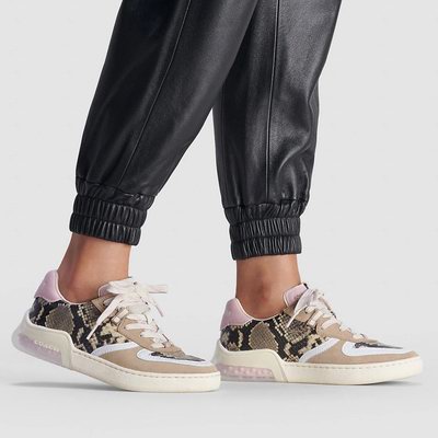 白菜价！Coach Outlet精选男女时尚休闲鞋、运动鞋、凉鞋、长短靴等2.4折起+包邮！凉鞋.5、老花拖鞋、运动鞋.5、粗跟乐福鞋.5、大黄靴2.5！