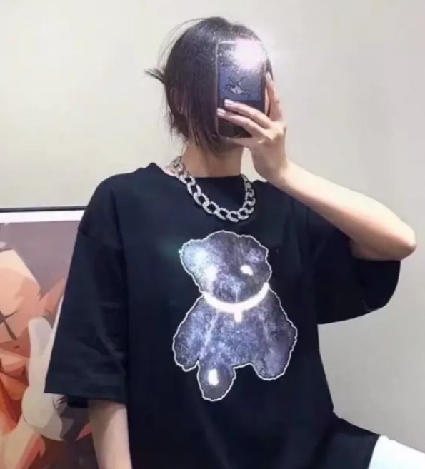  折扣升级！全球明星带货！WE11DONE时尚潮服3.3折49加元起：渔夫帽54加元、T恤110加元