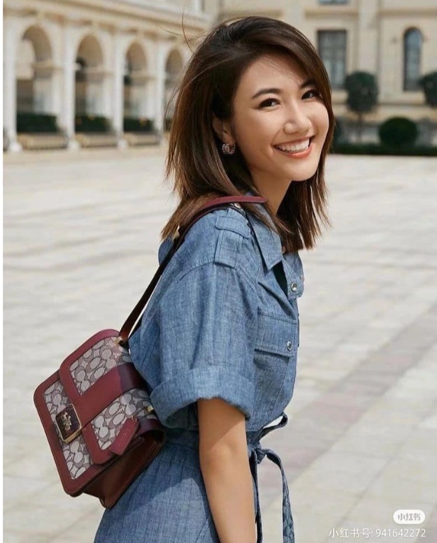  Coach Alie 18拼色斜挎包 252.87加元（原价 595.9加元）