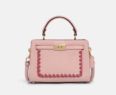  Coach Outlet新款美包、美衣、美鞋 4.3折起+额外8折！封面款135加元