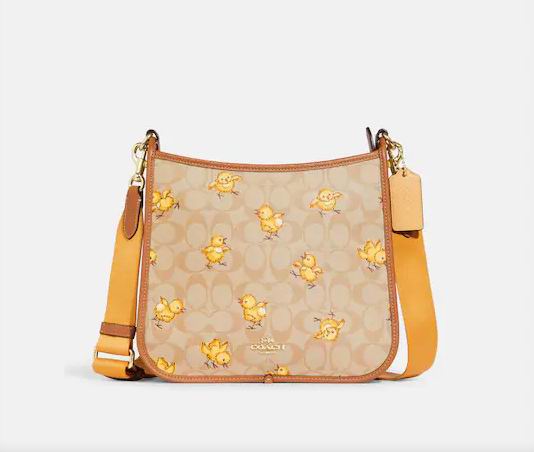  Coach Dempsey超可爱 小鸡印花斜挎包 132.3加元（原价 378加元）