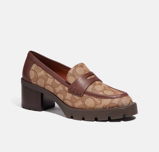  Coach Outlet时尚乐福鞋、踝靴、雪地靴、休闲鞋5.3折起+额外8.5折：封面款老花乐福鞋 152.15加元（原价 188加元）