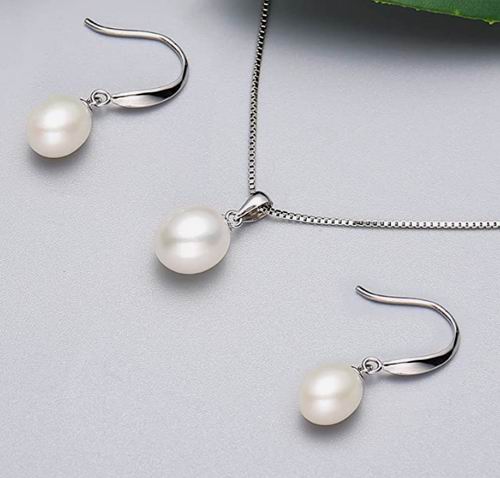  GN PEARL 925纯银淡水珍珠8-9毫米吊坠项链+耳环套装 31.99加元（原价 39.99加元）