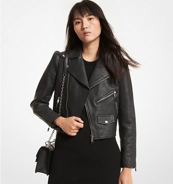  Michael Kors 时尚羽绒服、大衣、夹克 2.4折起：运动内衣 36.75加元、针织羊毛混纺Midi裙 96.75加元