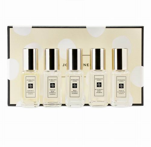  Jo Malone 祖马龙香水5支装124加元（原价 155加元）、海水仙香水119加元（原价 140加元）、Salty Amber香水82加元（原价 95加元）