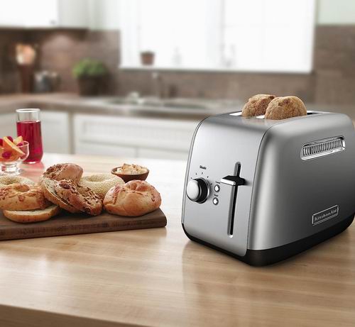  KitchenAid 不锈钢2片烤面包机 69.98加元（原价 84.98加元）
