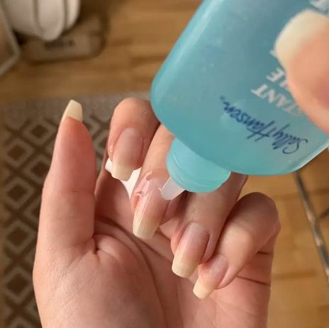  Sally Hansen 软化指甲死皮 去角质凝胶 8.47加元（原价 10.14加元）