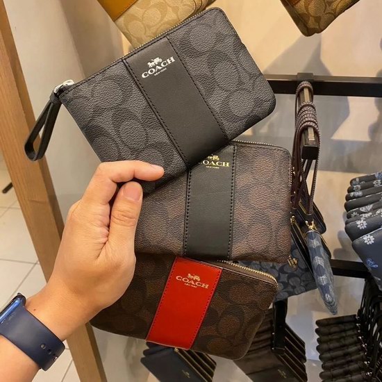 白菜价！Coach Outlet精选手拿包、钱包、卡包等3折起+额外8折！低至$24+包邮！