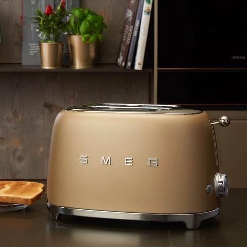  Smeg 2片哑光烤面包机 224.39加元（原价 286.37加元）