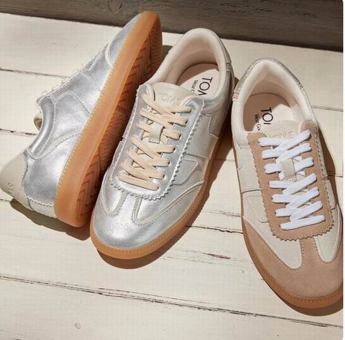  Toms精选帆布鞋、凉鞋4折起+额外7.5折：帆布鞋 24加元、封面款驯鹿鞋71.25加元