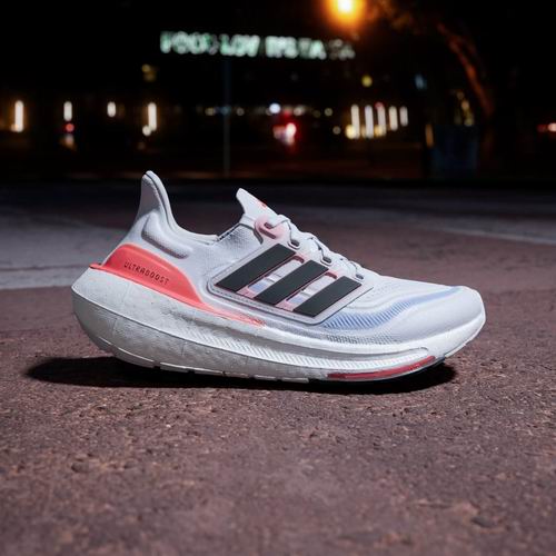  最强跑鞋！ adidas Ultraboost 系列成人儿童运动鞋全场7折起+额外7折