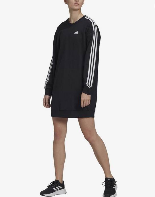  adidas 女式三条杠休闲裙 27.79加元（原价 80加元，xs码）