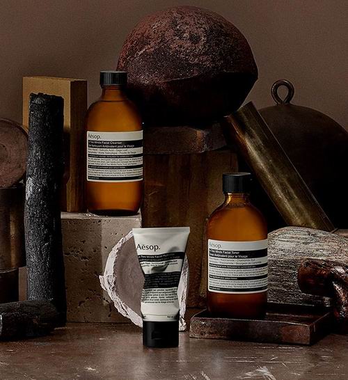  Aesop 护肤品定价优势+额外7.5折：赋活芳香护手霜 28加元、天竺葵身体洁肤露 500毫升 39加元、赋活芳香手部清洁露 500毫升 34加元