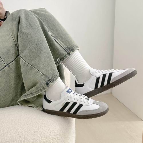  爆款adidas Originals Samba 复古运动鞋 96加元（官网原价 130加元）！2款可选