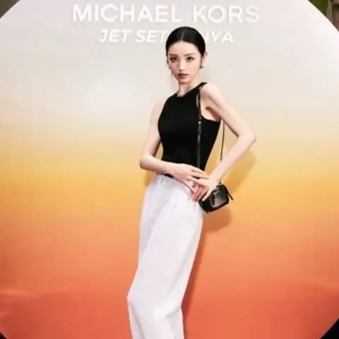  吴宣仪田曦薇同款！Michael Kors Hamilton 腰带包3.7折起，折后低至 129加元！入封面款田曦薇同款