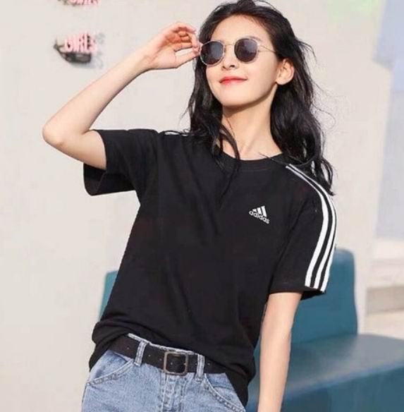  adidas 女式三条杠T恤 20.26加元（原价 40加元）