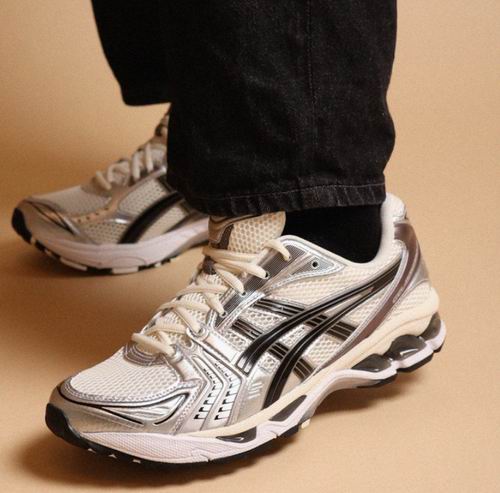  ASICS 精选Gel-NYC、Gel-Kayano、Gel-Trabuco系列运动鞋6折起