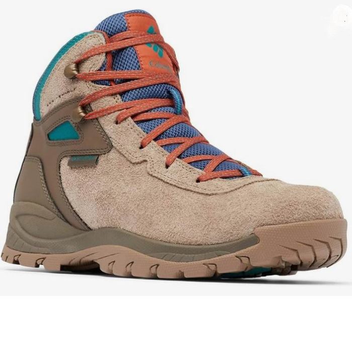  Columbia 男式 Newton Ridge BC 登山鞋 98加元（原价 140加元，8码）