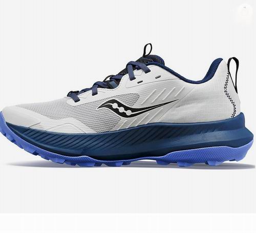  Saucony 男式 Blaze TR Trail 跑鞋 49.5加元（原价 140加元 ，5吗）