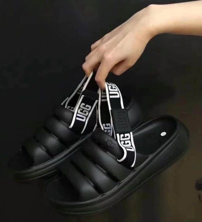  UGG  T Sport Yeah Sport 大童运动凉鞋 34.99加元（原价 55加元）