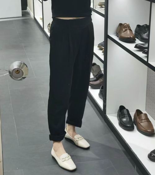 Clarks Sarafyna Rae 优雅时尚 乐福鞋 69.99加元（原价 140加元）！2色可选