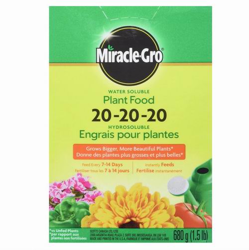  Miracle-Gro 1150612 20-20-20 水溶性植物复合肥料（1.5磅） 10.25加元（原价 12.99加元）