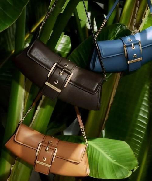  MICHAEL KORS Colby 小号腋下包 149.4加元（原价 348加元）