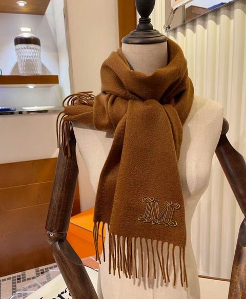 Max Mara Clara 焦糖色驼毛围巾 315加元（原价 525加元）+无关税无消费税