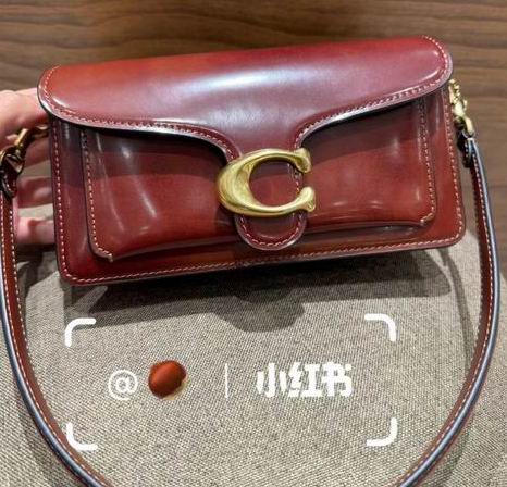  Coach Tabby  26 酒红色漆皮腋下包 580加元