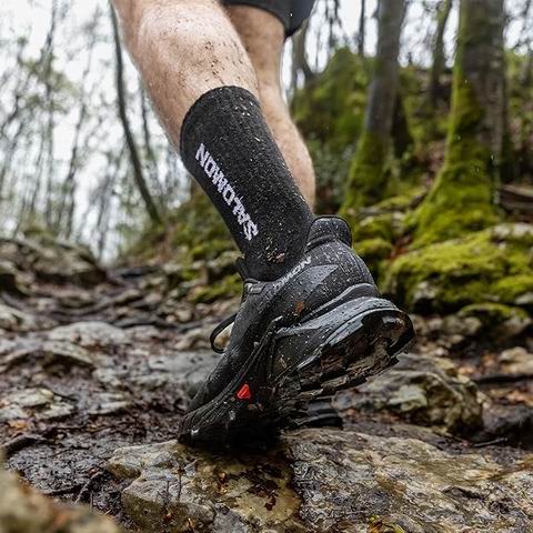  Salomon 男式 Alphacross 5 Gore-tex 登山鞋 105加元（原价 140加元，7/7.5码）