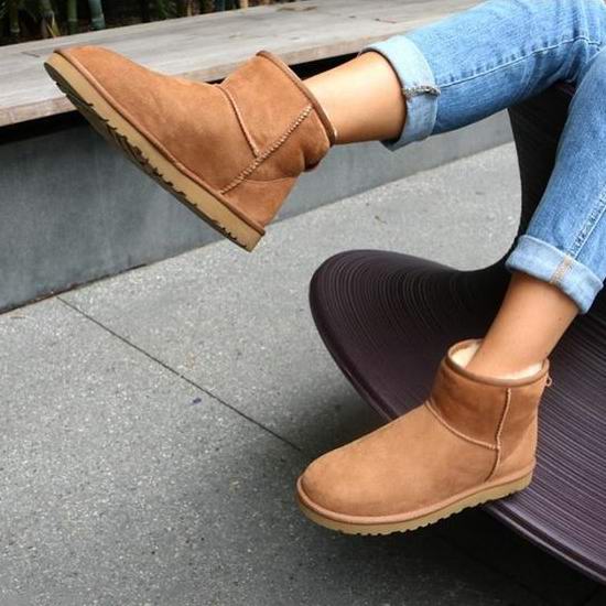  UGG Classic Mini II 皮毛一体 女士经典雪地靴 161.37加元包邮！4色可选！