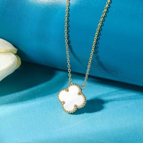  白菜价！Lavrebu  18K镀金幸运四叶草项链 6加元（原价 8.4加元）
