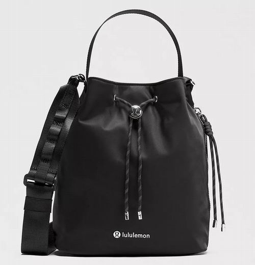 lululemon 抽绳斜挎水桶包5升  64加元（原价 98加元）